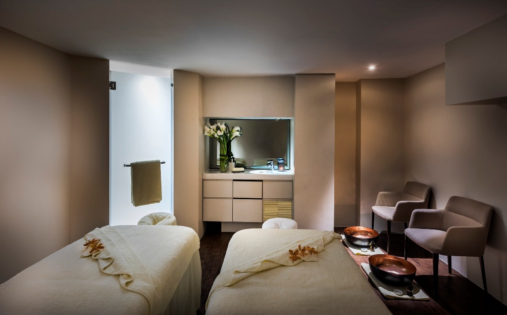 The Fullerton Spa Couples Spa Treatment Room